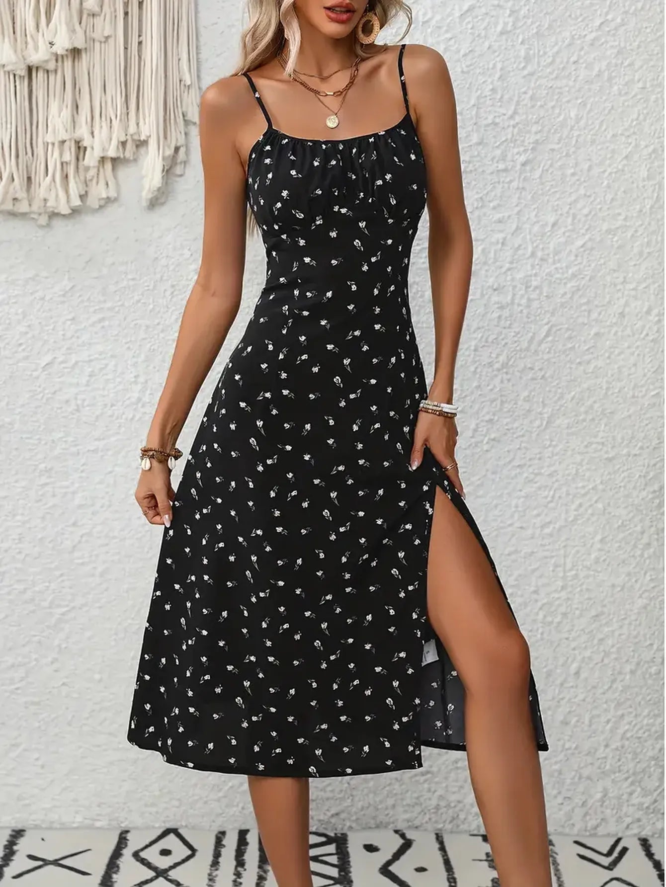 Elegant Sommerkjole med Blomsterprint & Slids